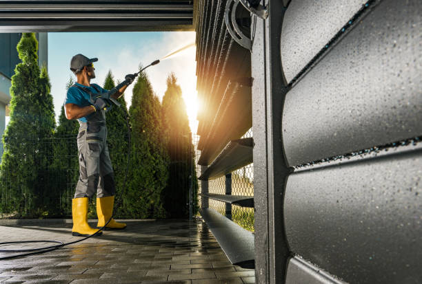 Best Animal Enclosure Cleaning  in Waverly, MN